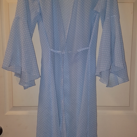 Rosanna Robe - Picture 16 of 17